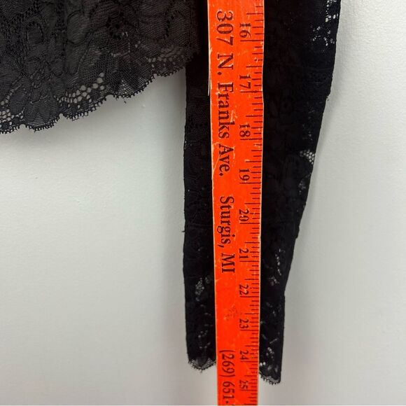 GUESS Kristy Off-The-Shoulder Lace Top Black Sheer 3/4 Sleeves Sz L - Picture 6 of 12